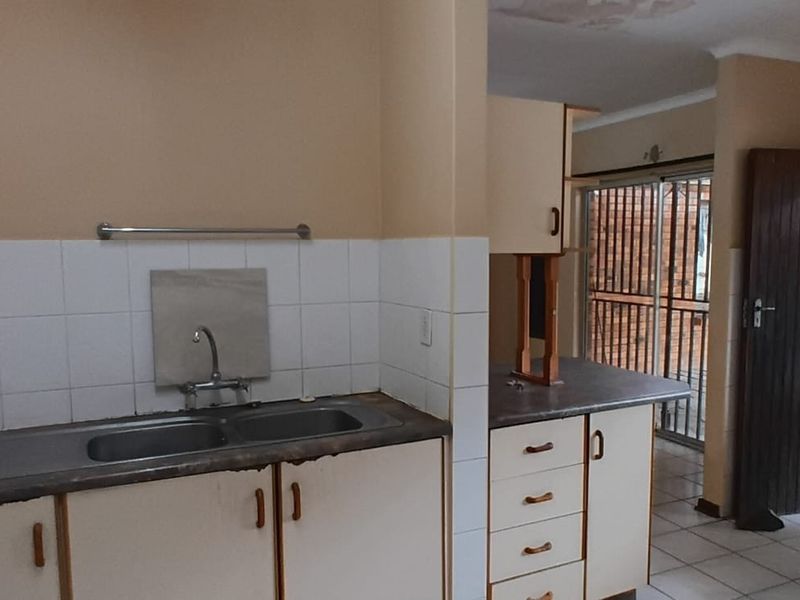 3 Bedroom Duet to Rent in Birdswood , Richards Bay, KwaZulu Natal - Photo 3