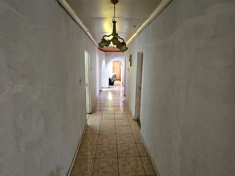 Evolving House For Sale in Thabong, Welkom - Photo 8