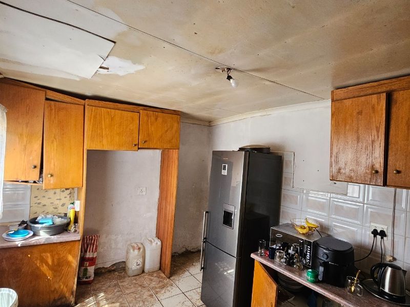Evolving House For Sale in Thabong, Welkom - Photo 4