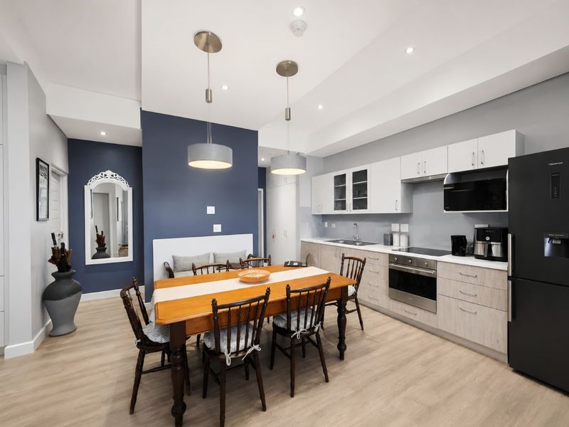 Scenic Serenity Meets Assisted Luxury Living - Photo 3