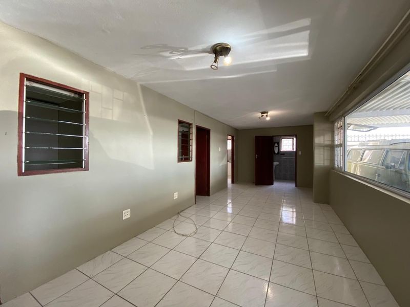 Spacious 2-Bedroom Apartment - Rapson Road, Northdene - Photo 9