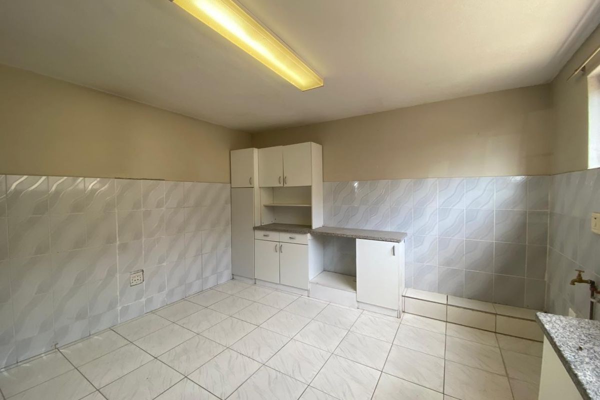 Spacious 2-Bedroom Apartment - Rapson Road, Northdene - Photo 5