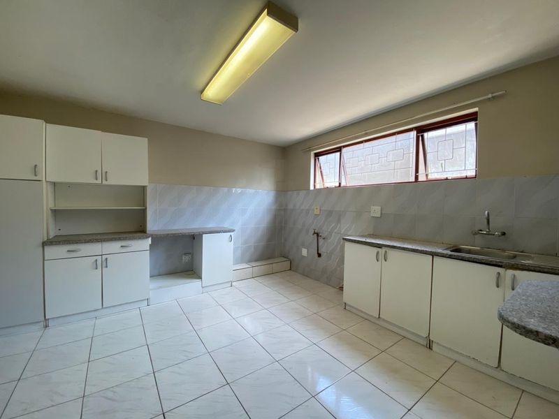 Spacious 2-Bedroom Apartment - Rapson Road, Northdene - Photo 4