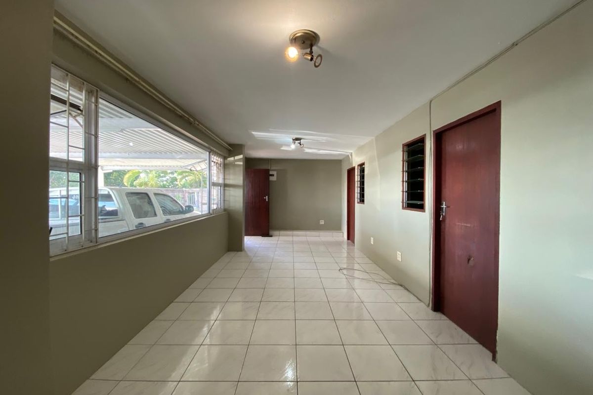 Spacious 2-Bedroom Apartment - Rapson Road, Northdene - Photo 2