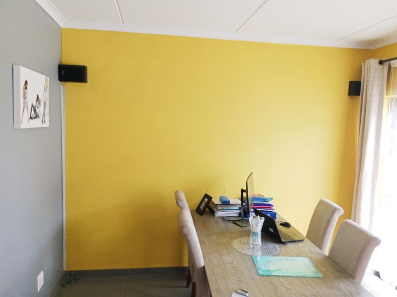 DOUBLE STOREY HOUSE FOR SALE IN MONTANA TUINE, PRETORIA, MODERN FAMILY LIVING IN A PRIME LOCATION - Photo 7