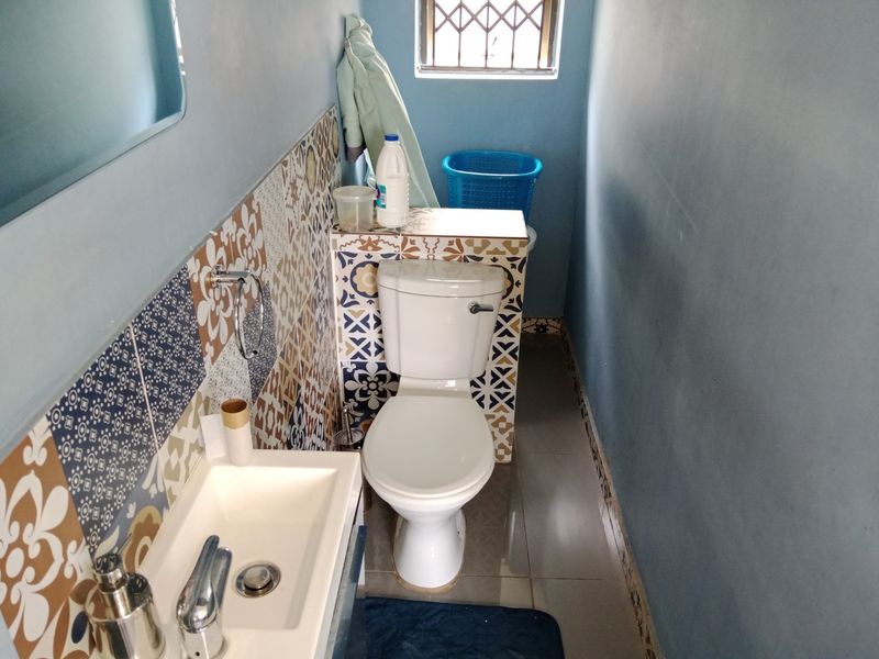 DOUBLE STOREY HOUSE FOR SALE IN MONTANA TUINE, PRETORIA, MODERN FAMILY LIVING IN A PRIME LOCATION - Photo 8
