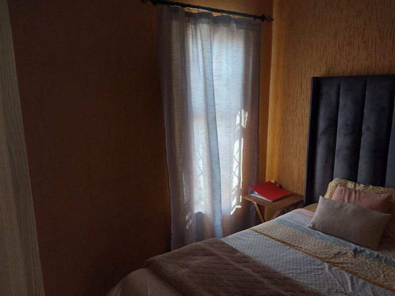 2 Bedroom House For Sale in Lehae, Johannesburg - Photo 10