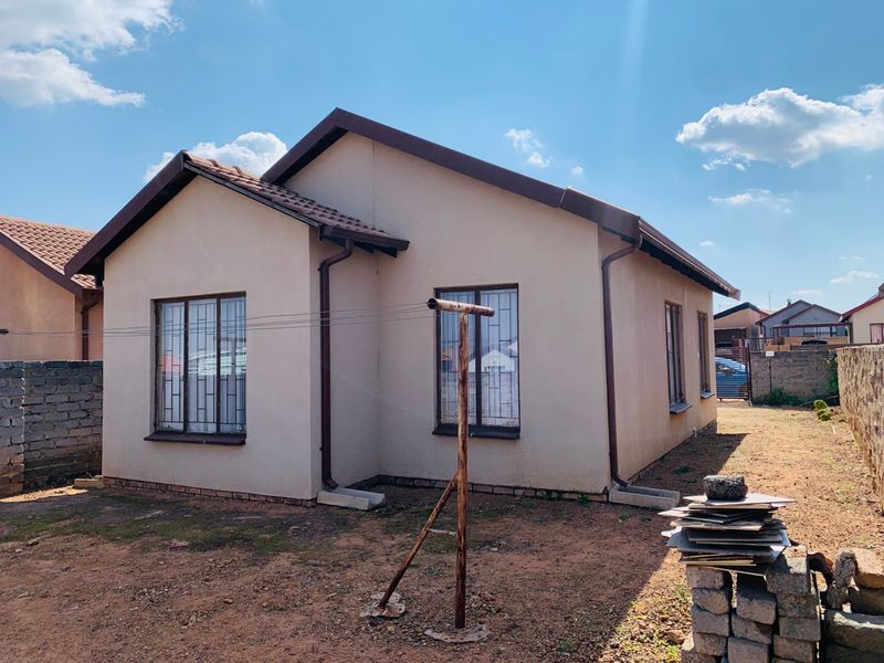 3 Bedroom House For Sale in Soshanguve YY - Photo 1