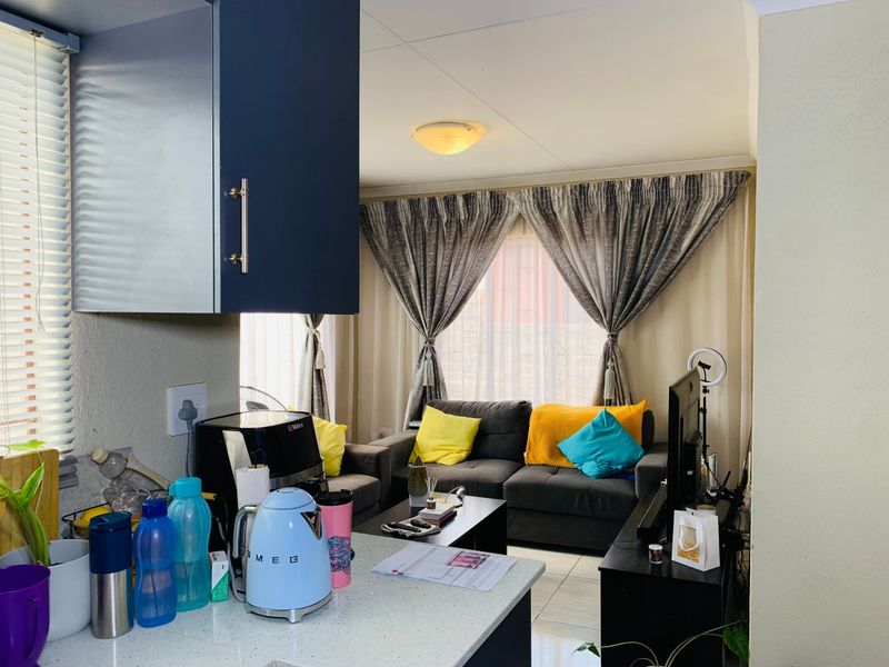 3 Bedroom House For Sale in Soshanguve YY - Photo 7