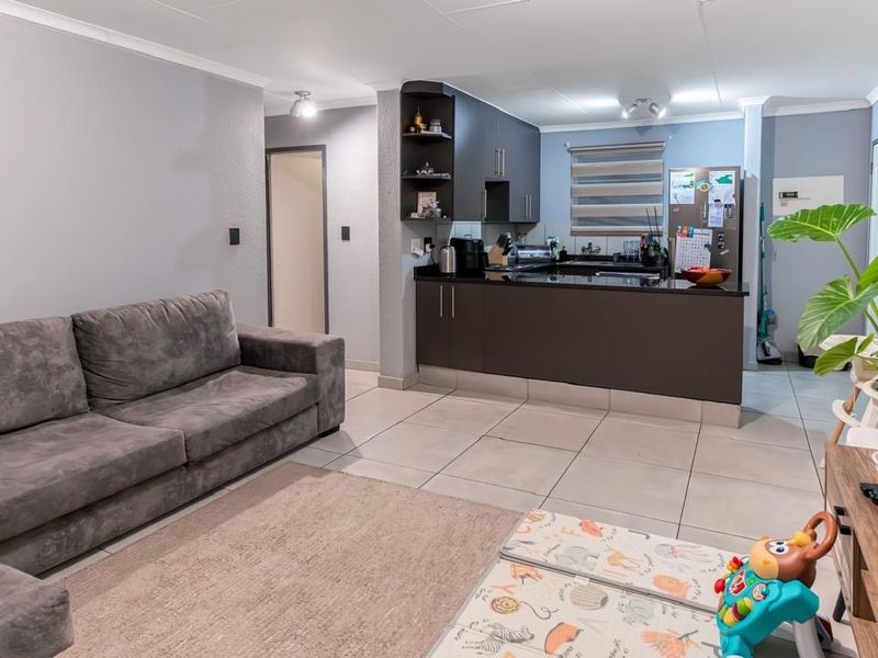 Welcome To This Great Investment Property or Starter Home. - Photo 7