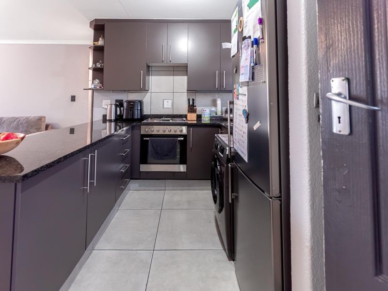 Welcome To This Great Investment Property or Starter Home. - Photo 3