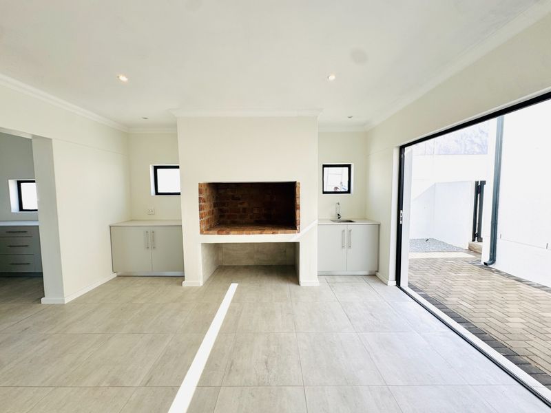 House For Sale in Welgedaan Estate, Saldanha - Photo 8