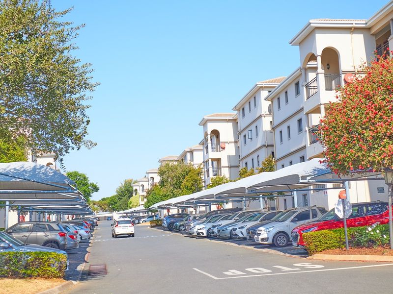 Apartment To Rent in Noordwyk, Midrand - Photo 1