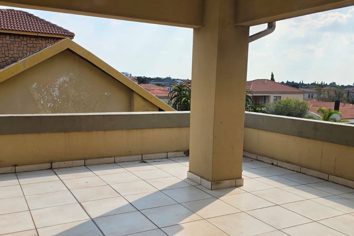 House For Sale in Reyno Ridge, Witbank - Photo 4