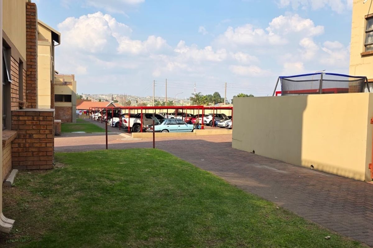 House For Sale in Reyno Ridge, Witbank - Photo 3