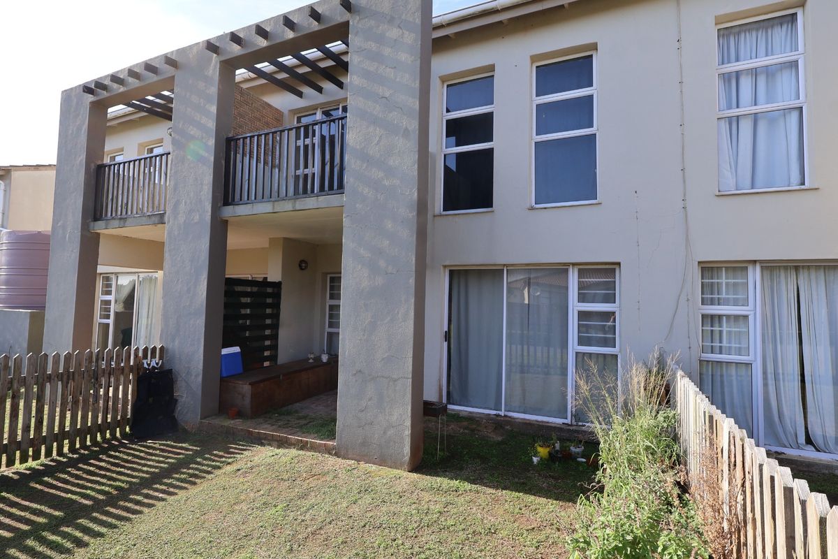 Double Storey Townhouse in Emerald Heights Port Alfred - Photo 2