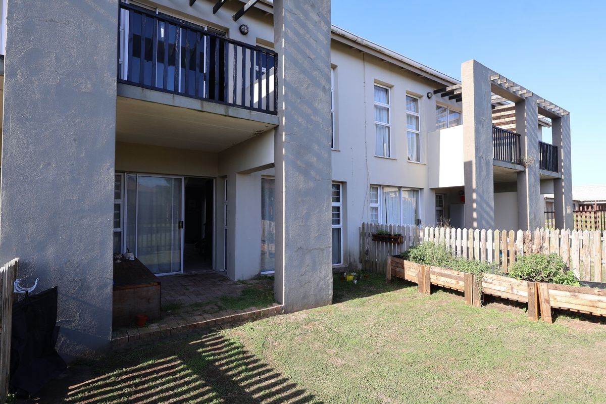 Double Storey Townhouse in Emerald Heights Port Alfred - Photo 3