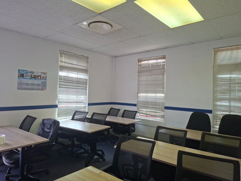 Prime Commercial Office Space for Sale in Empangeni CBD - Photo 4