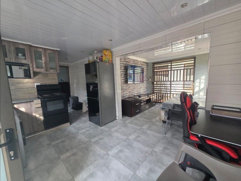 House For Sale in Rietvlei  Krugersdoorp - Photo 2
