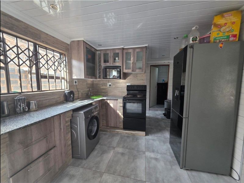 House For Sale in Rietvlei  Krugersdoorp - Photo 4