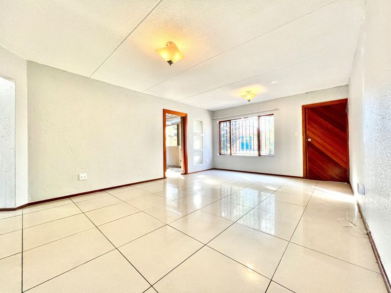 2 Bed Apartment For Sale in Bryanston, Sandton - Photo 4