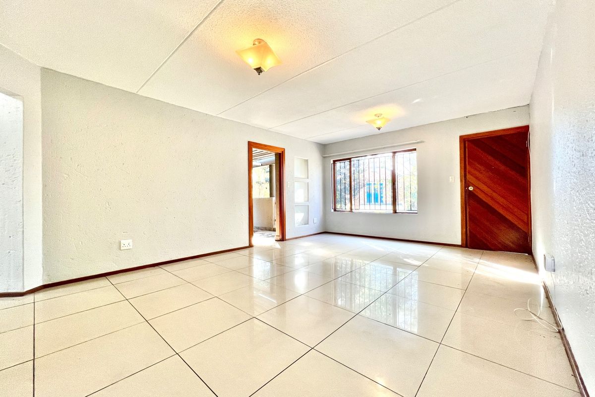 2 Bed Apartment For Sale in Bryanston, Sandton - Photo 4