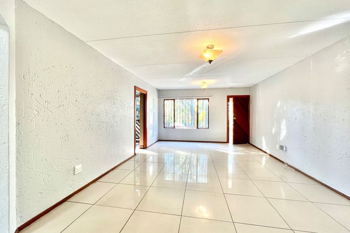 2 Bed Apartment For Sale in Bryanston, Sandton - Photo 5