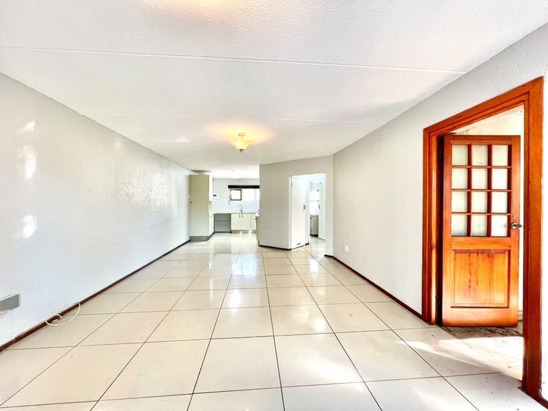 2 Bed Apartment For Sale in Bryanston, Sandton - Photo 3
