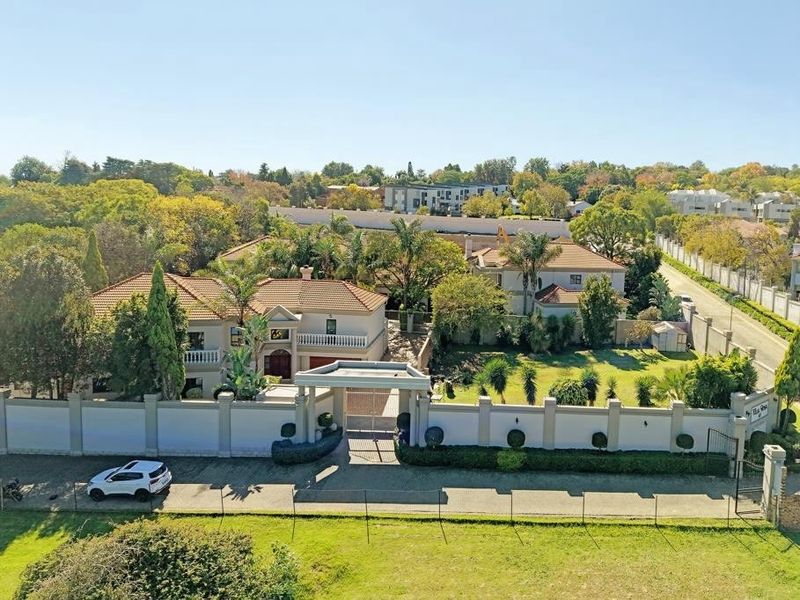 AN EXCLUSIVE BRYANSTON MASTERPIECE | A RARE INVESTMENT OPPORTUNITY - Photo 1