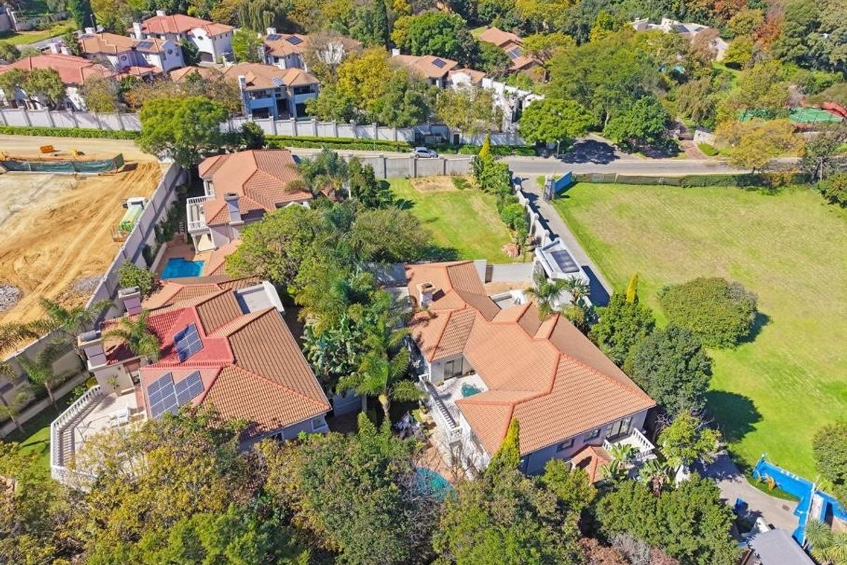 AN EXCLUSIVE BRYANSTON MASTERPIECE | A RARE INVESTMENT OPPORTUNITY - Photo 2