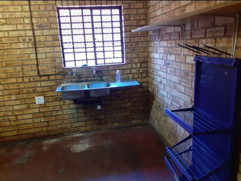 Commercial Property To Rent in Mogwase North West - Photo 2