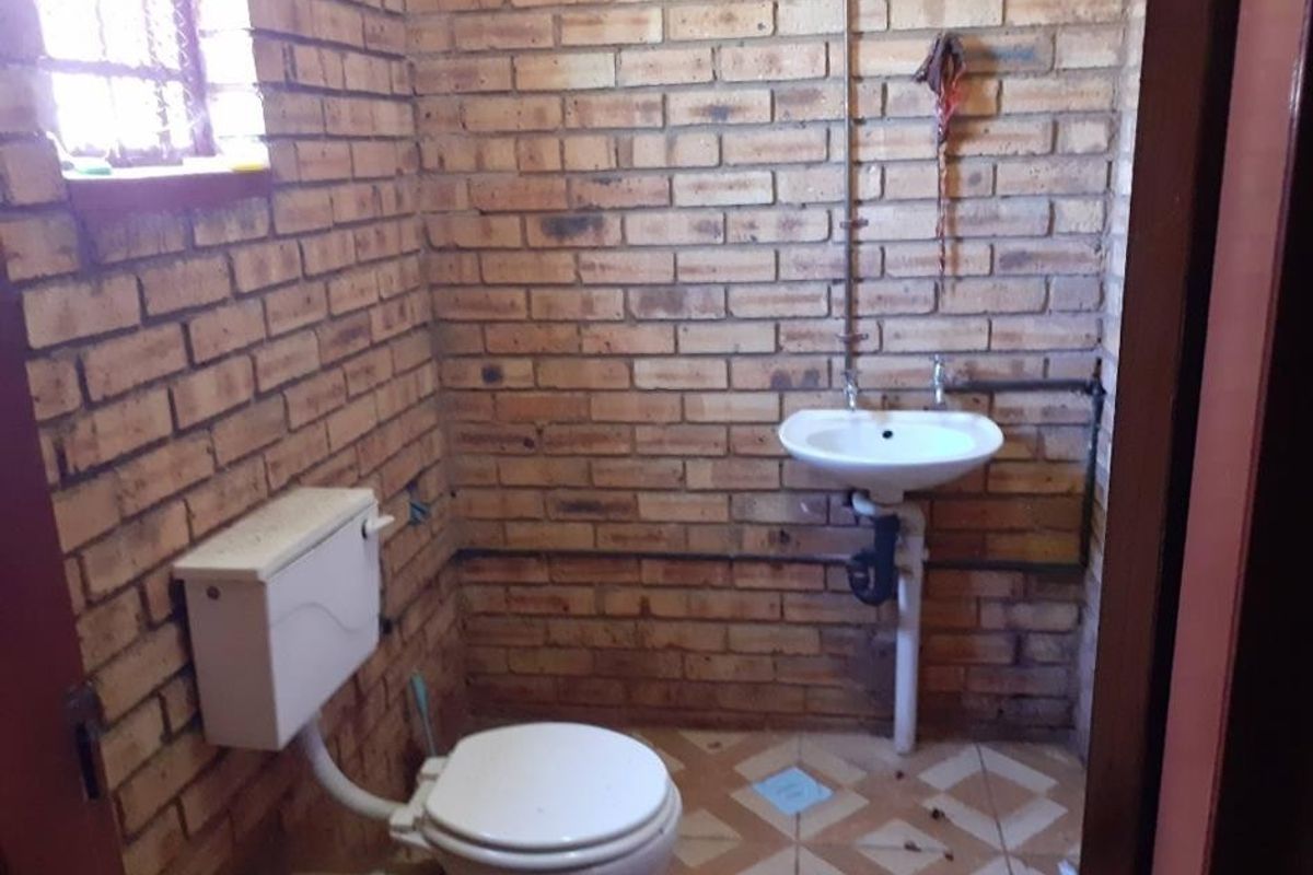 Commercial Property To Rent in Mogwase North West - Photo 4
