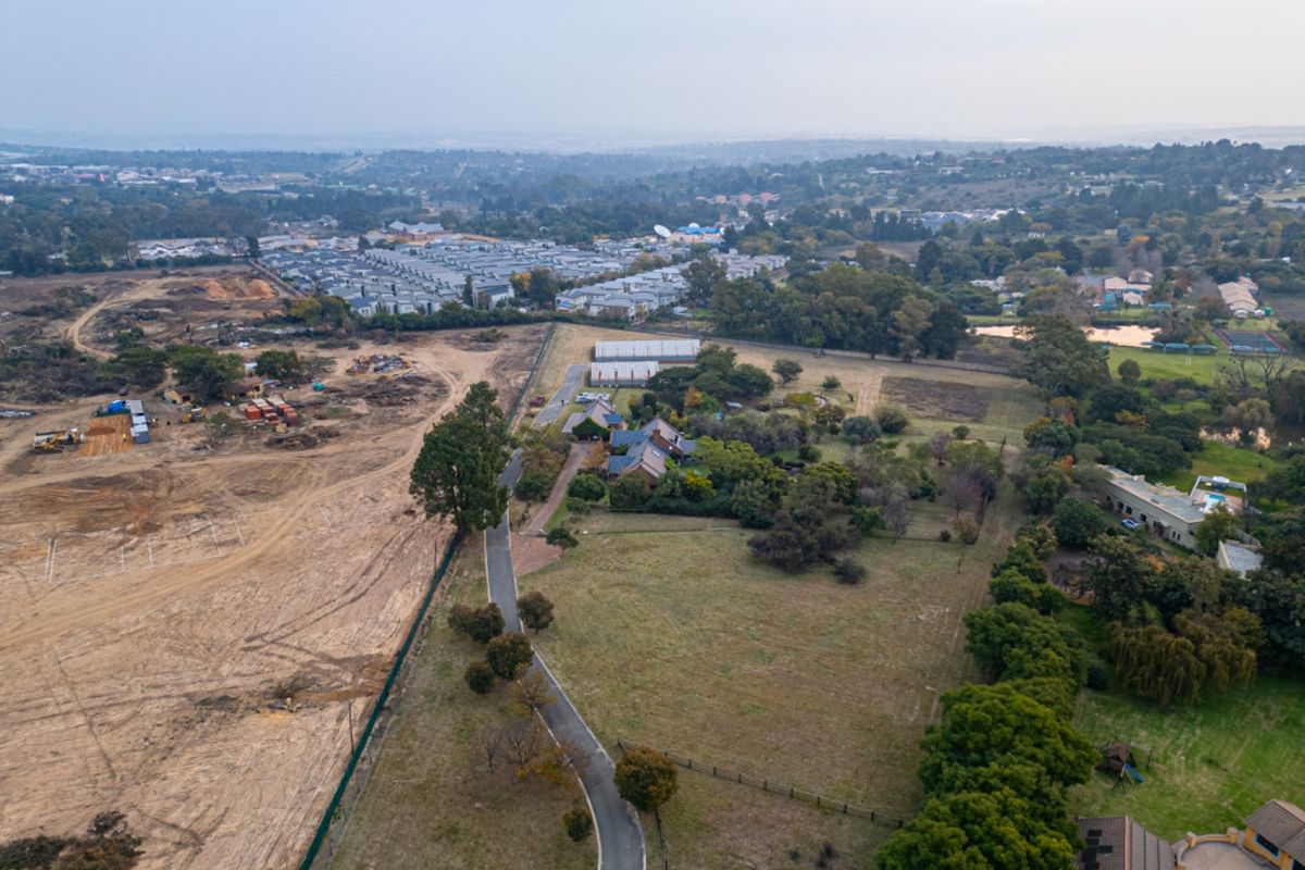 Extraordinary 3.3 Hectare Luxury Living with Income-Generating Potential - Photo 5