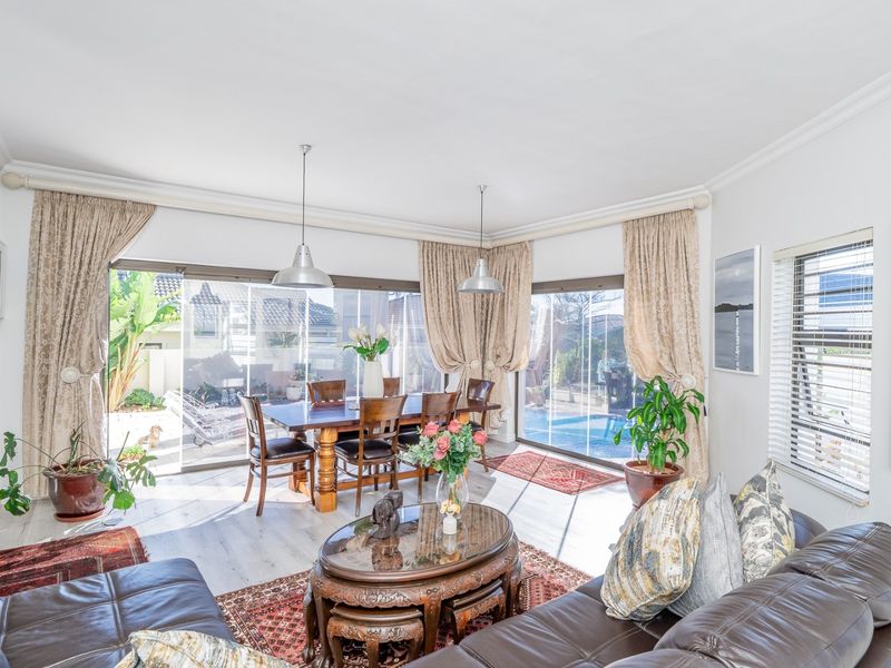 4-Bed Architectural Masterpiece with Panoramic Views in Graanendal Estate - Photo 5