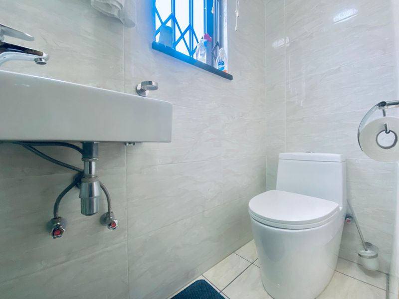 3-BEDROOM 3-BATHROOM 2-CAR GARAGE Townhouse For Sale in La Maison Royal Carlswald, Midrand - Photo 4