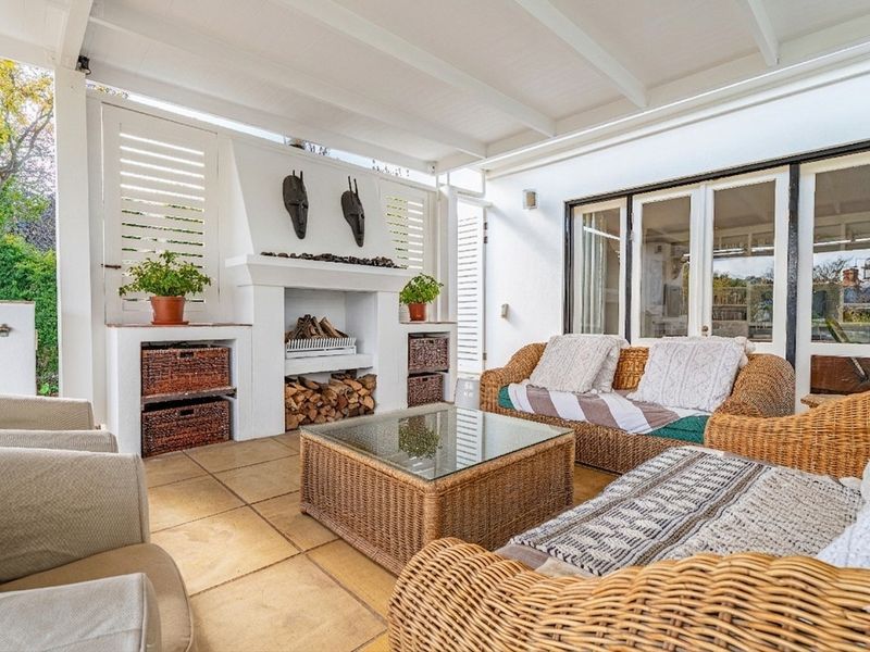 Westcliff Farmhouse, with Warmth, Charm, Best of Family Living. - Photo 7