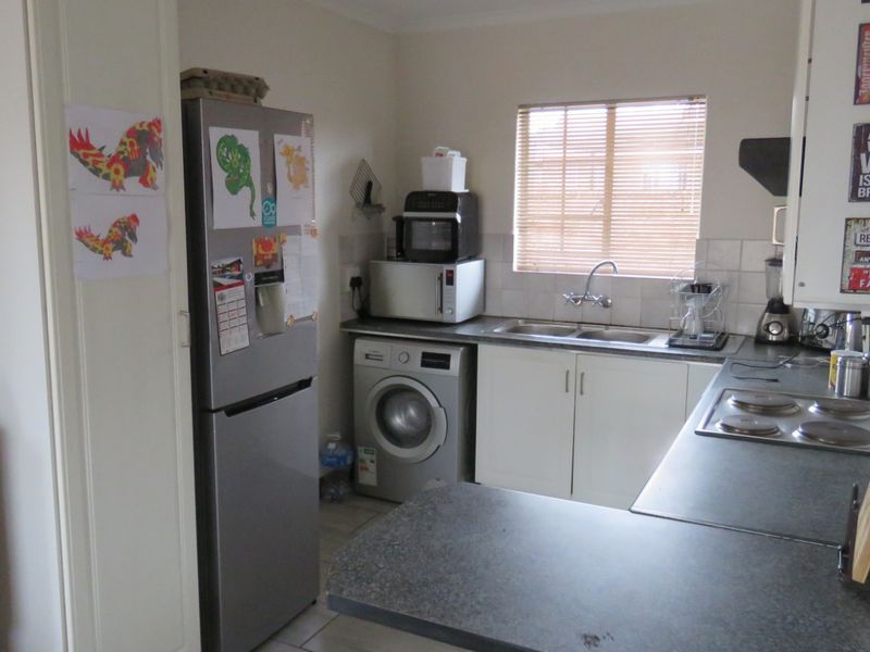 Complex For Sale in Wierdaglen Estate Centurion Gauteng - Photo 8