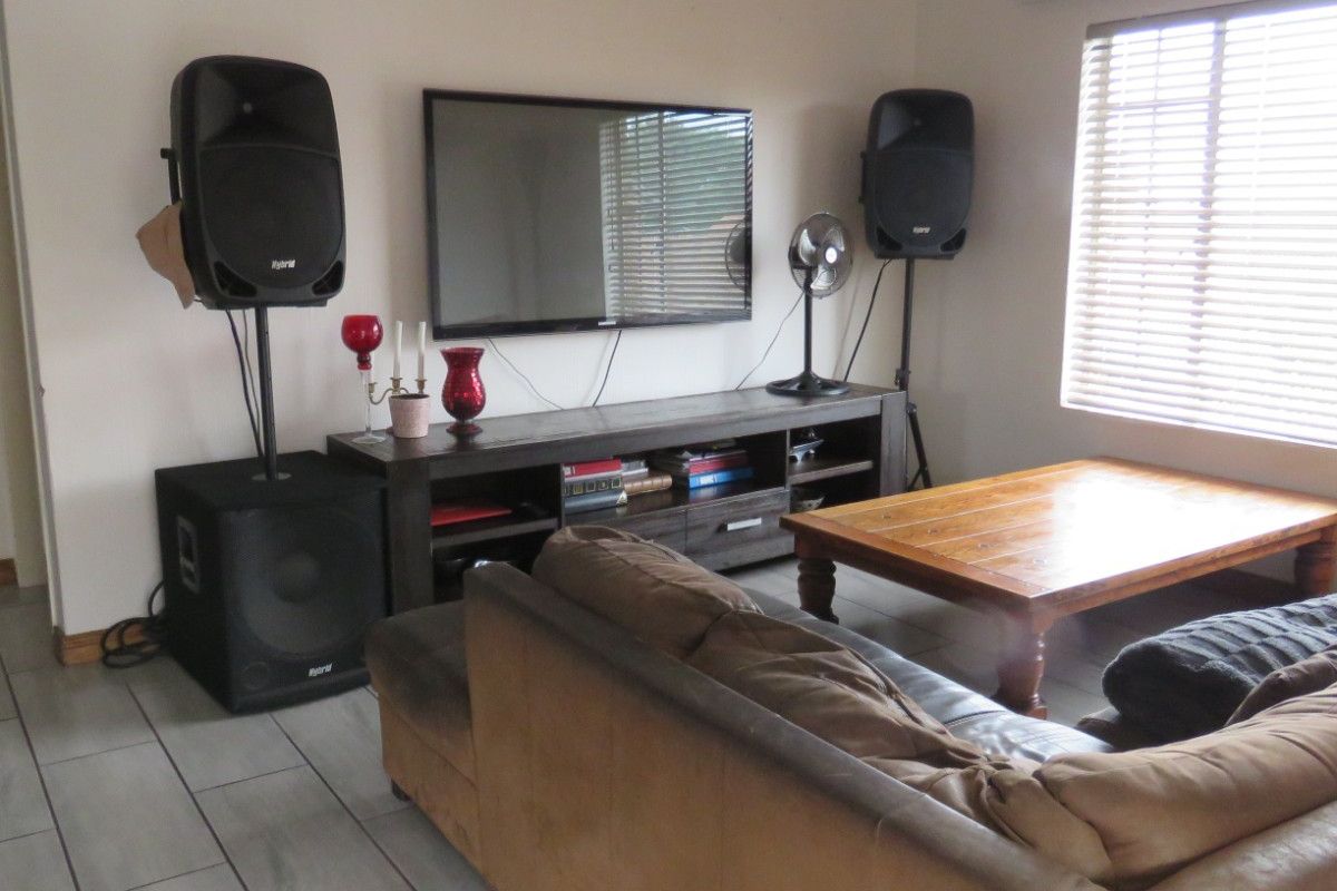 Complex For Sale in Wierdaglen Estate Centurion Gauteng - Photo 4