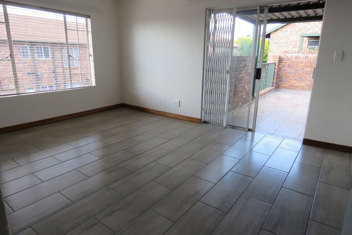 Complex For Sale in Wierdaglen Estate Centurion Gauteng - Photo 5