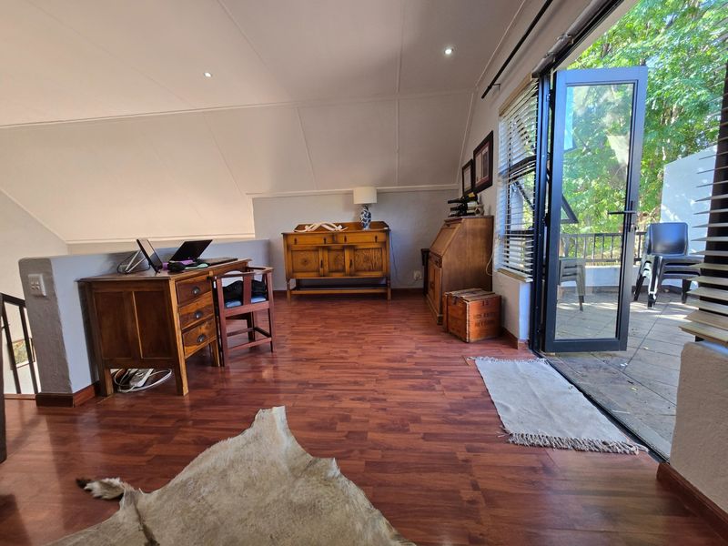 Townhouse To Rent in Equestria, Pretoria - Photo 8