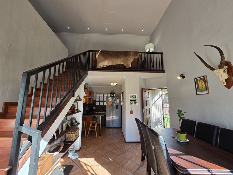 Townhouse To Rent in Equestria, Pretoria - Photo 3