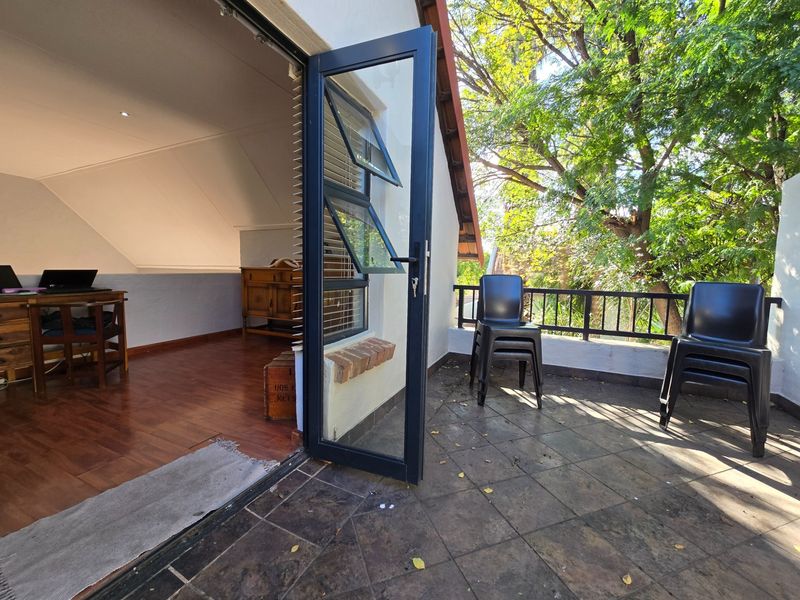 Townhouse To Rent in Equestria, Pretoria - Photo 7