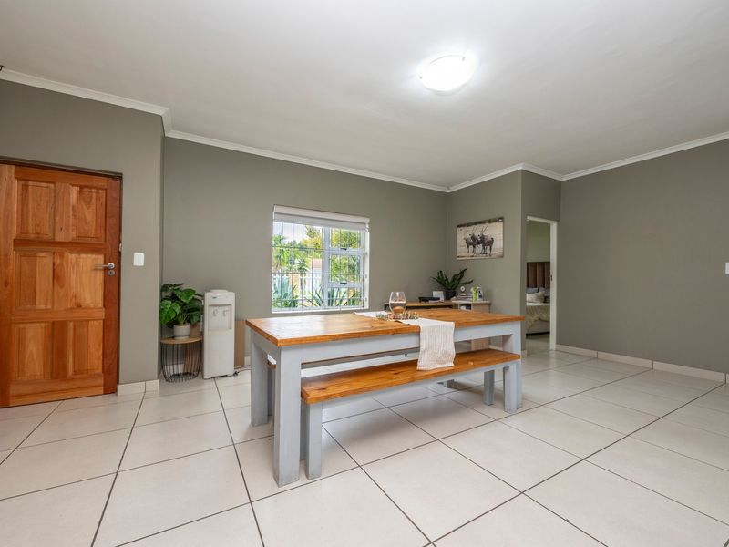 Stylish 3 Bedroom  3 Bathroom Home with Huge Entertainment Lounge and Work-From-Home Space - Photo 7