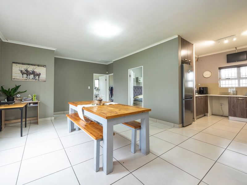 Stylish 3 Bedroom  3 Bathroom Home with Huge Entertainment Lounge and Work-From-Home Space - Photo 6