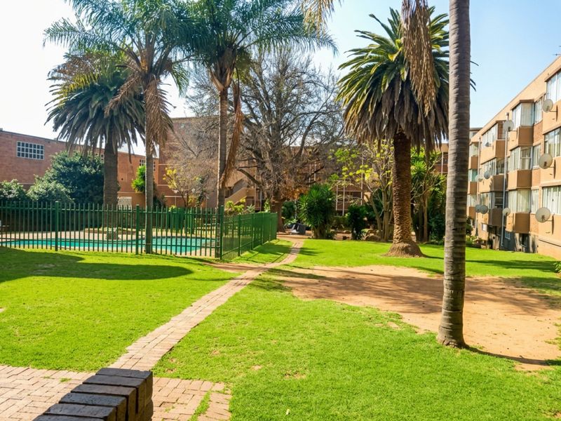 Apartment For Sale in West Turffontein, Johannesburg - Photo 1