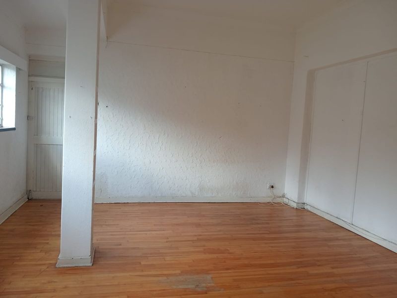 Apartment For Sale in West Turffontein, Johannesburg - Photo 10