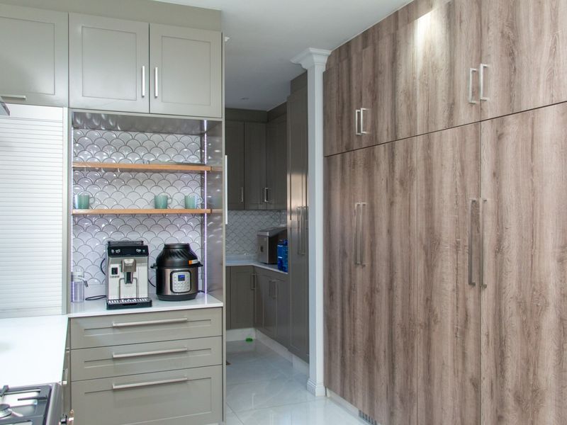 Designer Family Home for Rent in Fourways with Backup Power - Photo 10