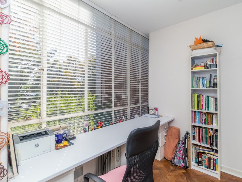 Spacious 3-bedroom 2-bathroom apartment - Photo 7