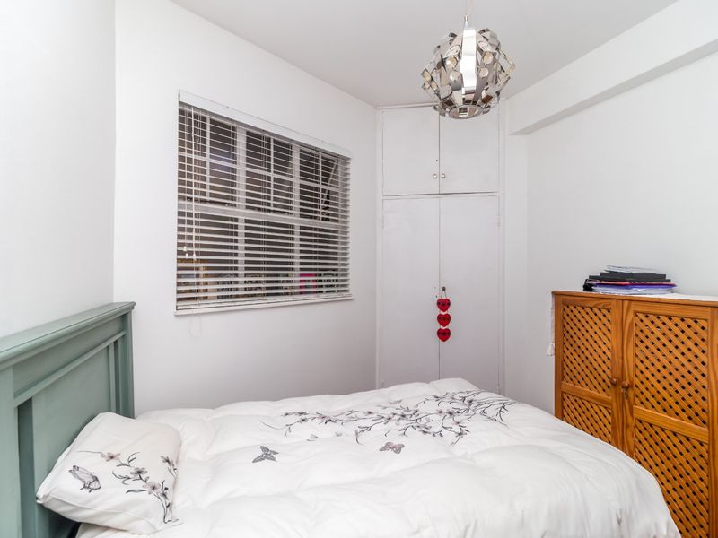 Spacious 3-bedroom 2-bathroom apartment - Photo 10