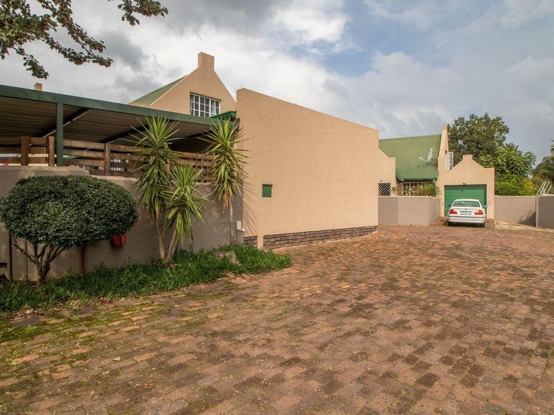 Townhouse For Sale in Witfontein, Kempton Park - Photo 4